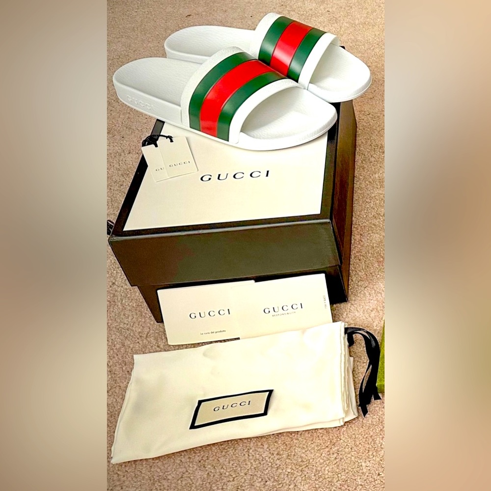 Gucci Pursuit 72 Rubber Slide Sandal White